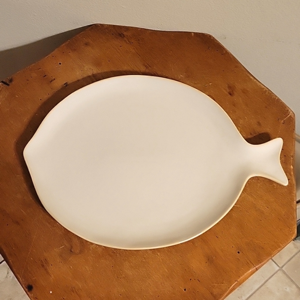 Food Network Fish Shaped Platter